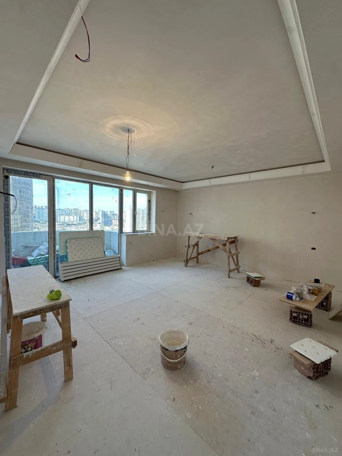 Satılır 3 otaqlı mənzil 140 m²