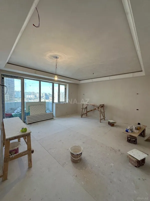 Satılır 3 otaqlı mənzil 140 m²