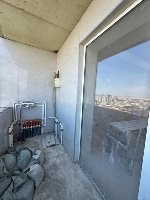 Satılır 3 otaqlı mənzil 140 m²