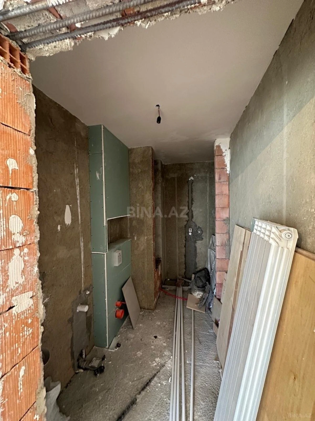 Satılır 3 otaqlı mənzil 140 m²
