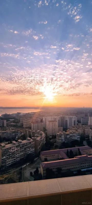 Satılır 2 otaqlı mənzil 83 m²