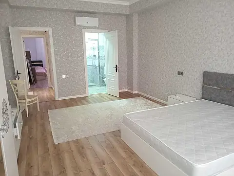 Kirayə verilir 3 otaqlı mənzil 130 m²