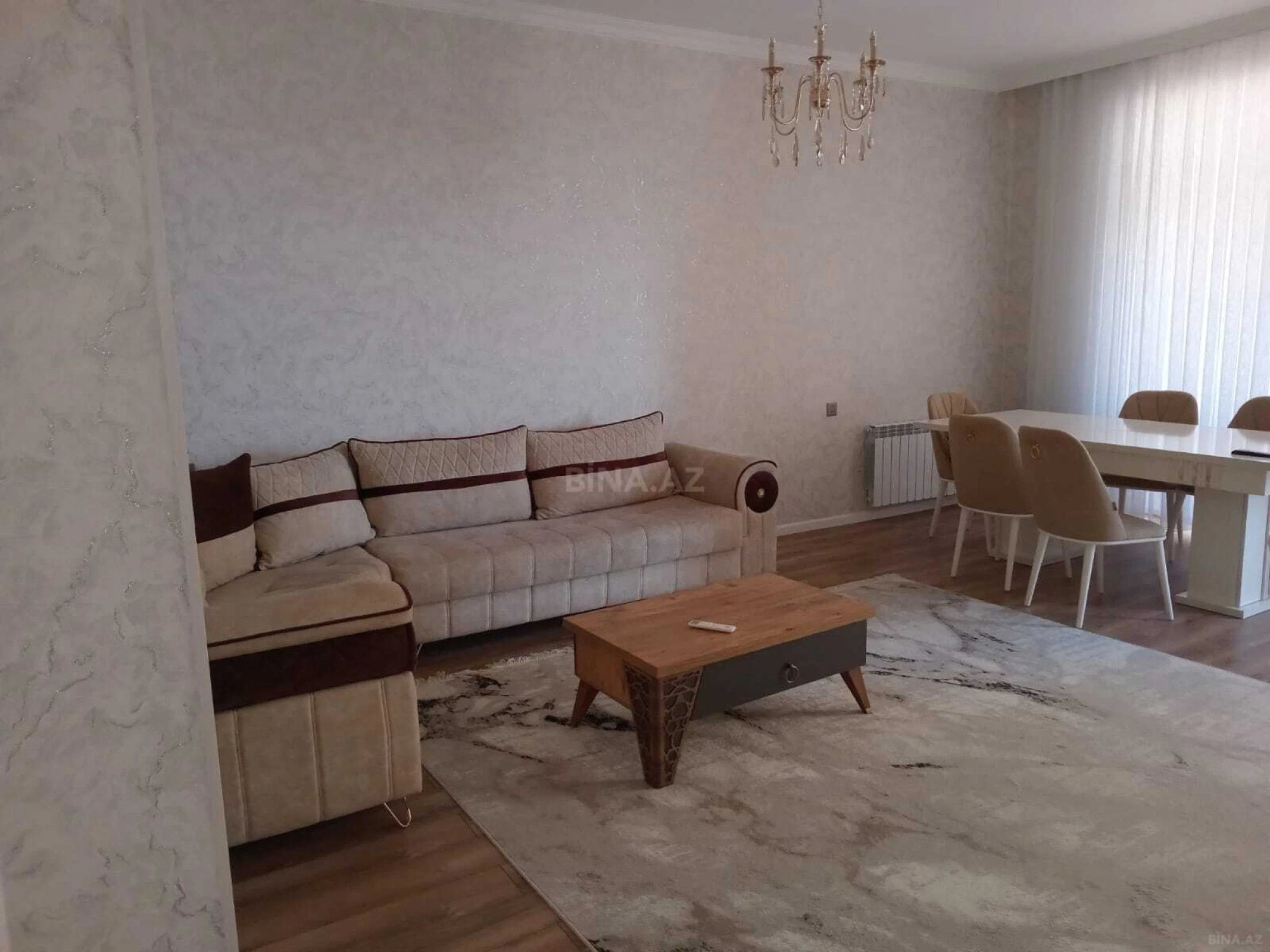 Kirayə verilir 3 otaqlı mənzil 130 m²