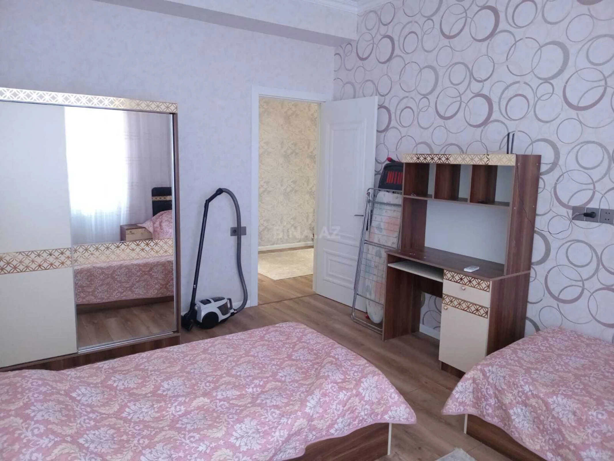 Kirayə verilir 3 otaqlı mənzil 130 m²