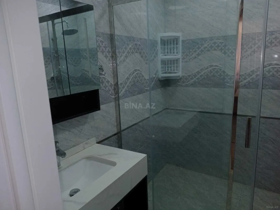 Kirayə verilir 3 otaqlı mənzil 130 m²