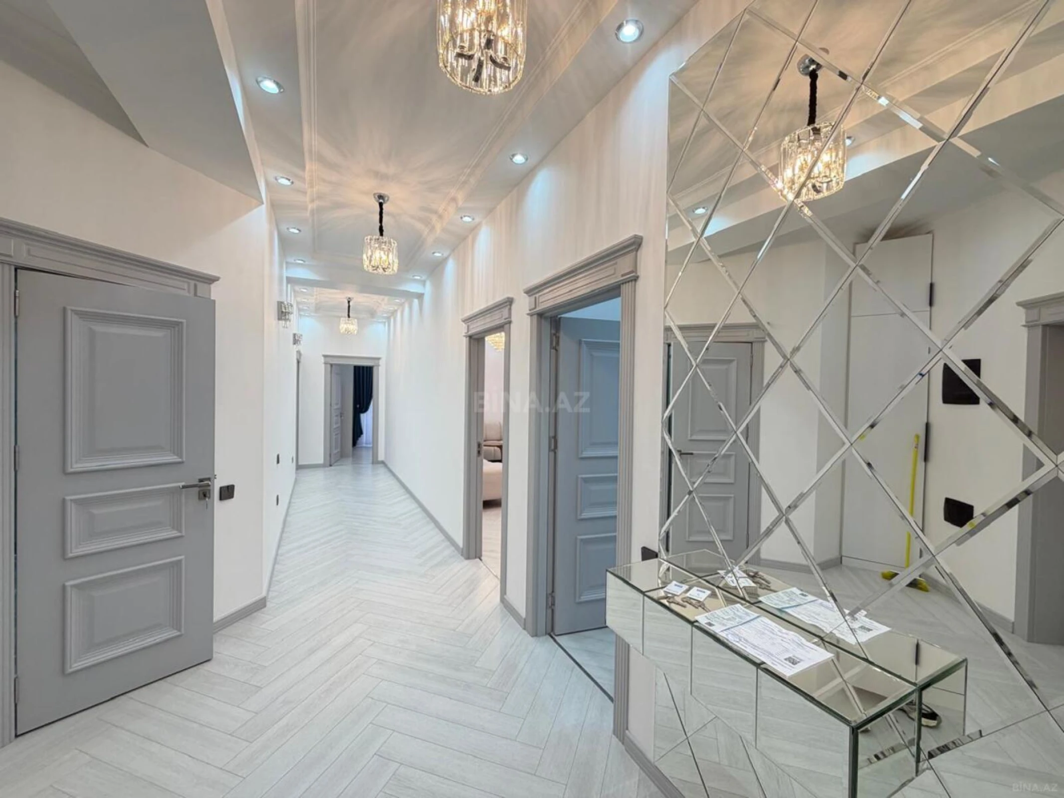 Kirayə verilir 3 otaqlı mənzil 150 m²