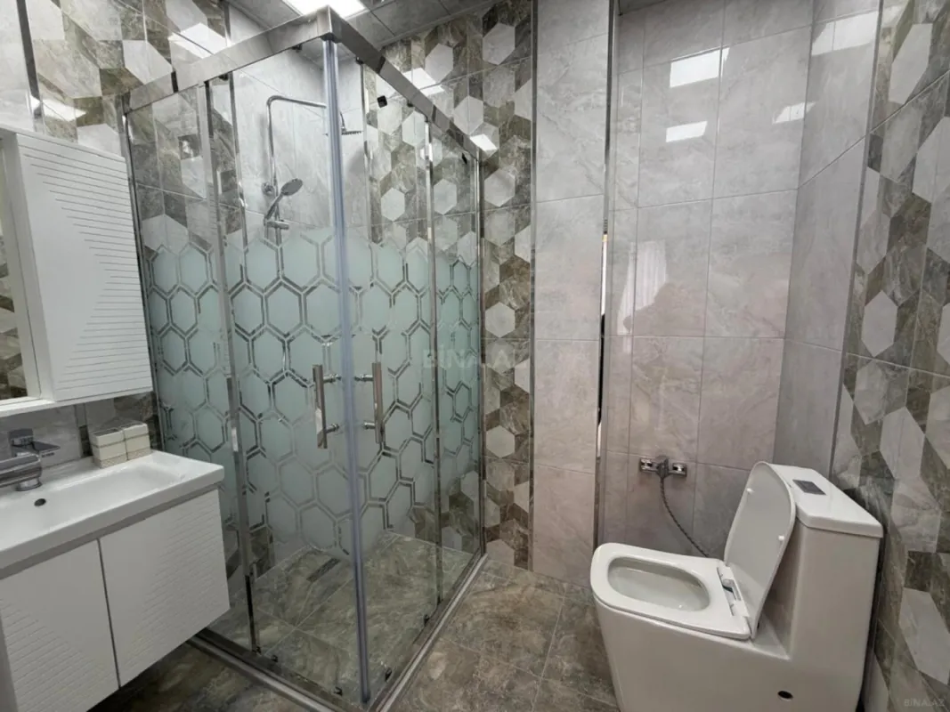Kirayə verilir 3 otaqlı mənzil 150 m²