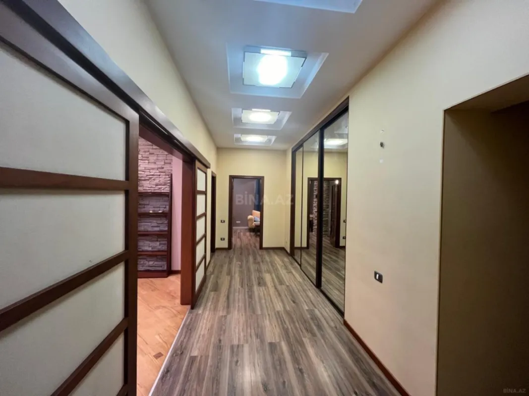 Kirayə verilir 3 otaqlı mənzil 130 m²