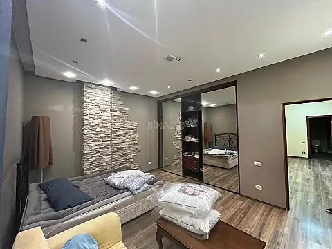 Kirayə verilir 3 otaqlı mənzil 130 m²