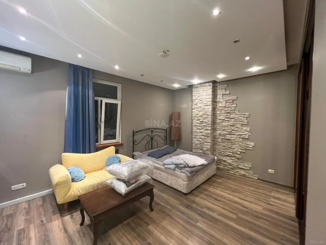 Kirayə verilir 3 otaqlı mənzil 130 m²