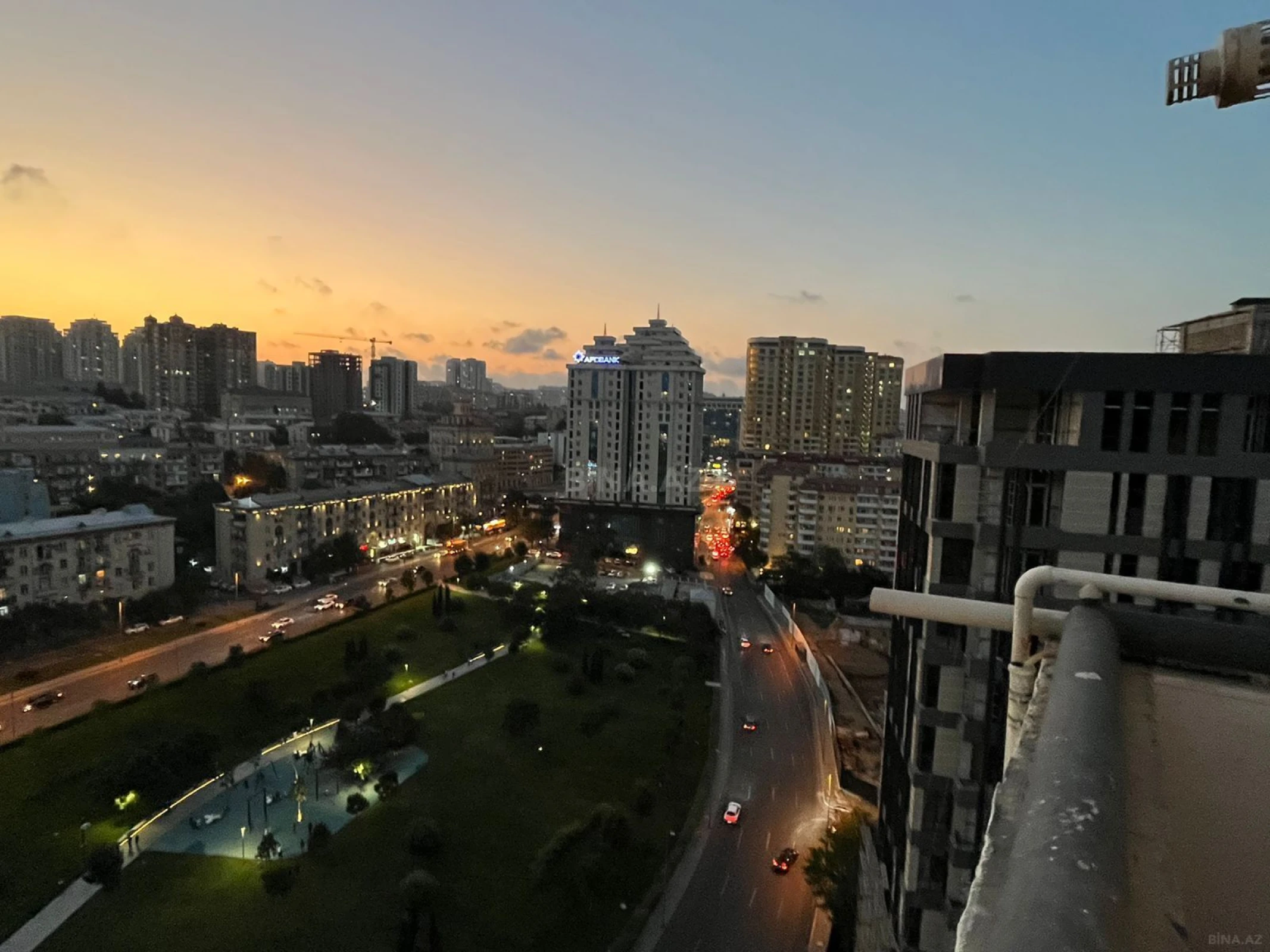 Kirayə verilir 3 otaqlı mənzil 130 m²