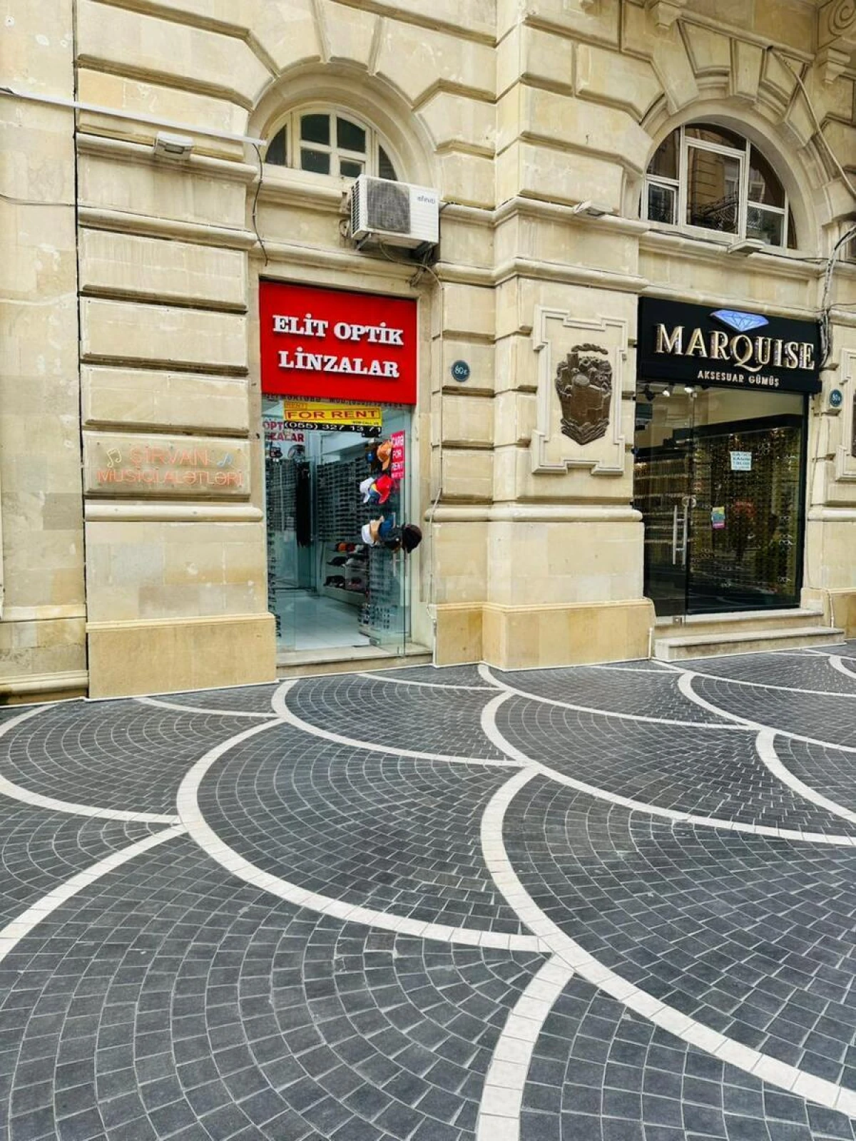 Kirayə verilir obyekt 80 m²