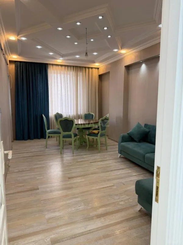 Kirayə verilir 3 otaqlı mənzil 110 m²