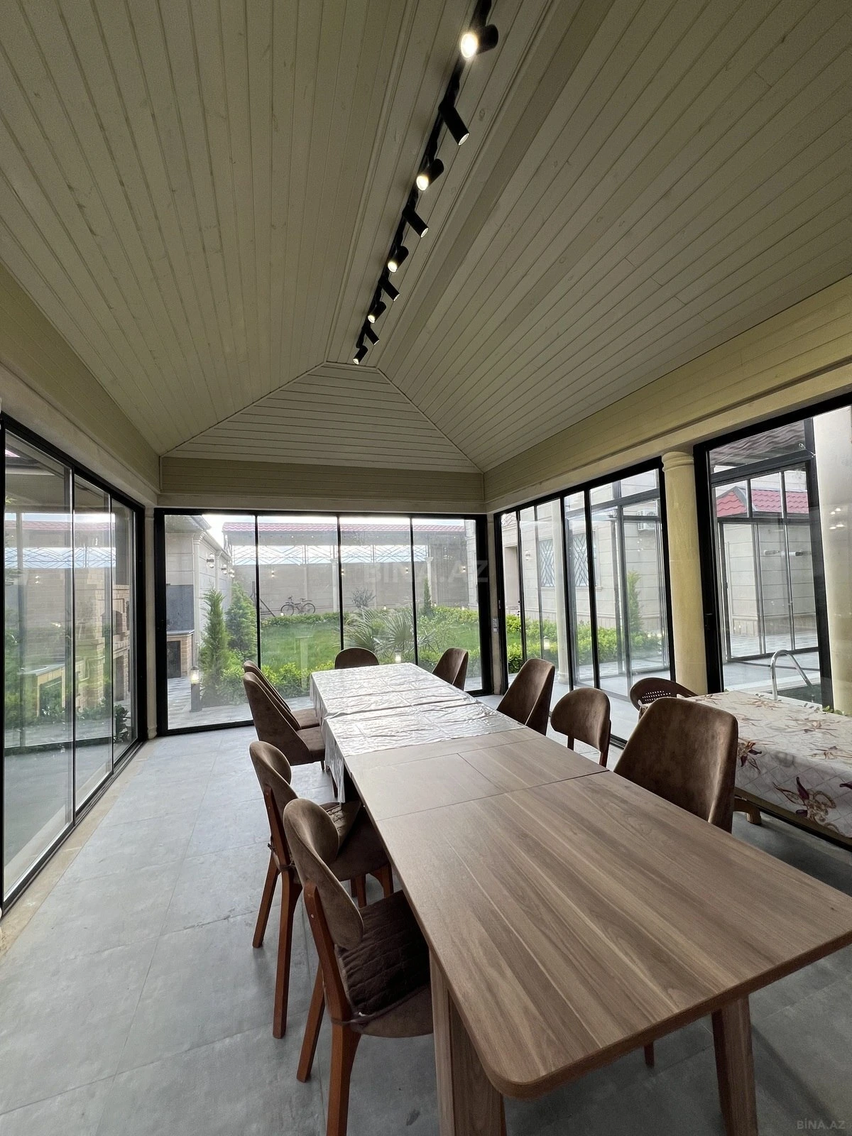 Satılır 4 otaqlı həyət evi 160 m²