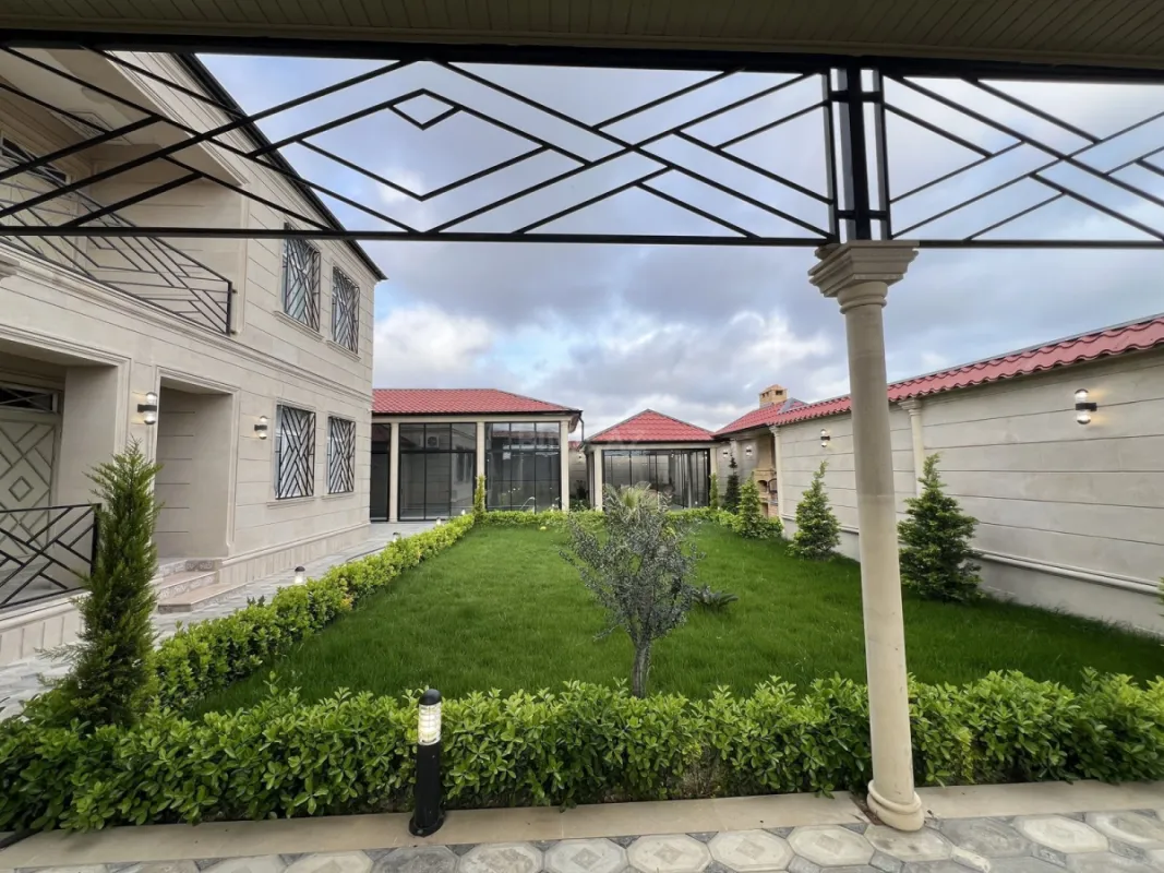 Satılır 4 otaqlı həyət evi 160 m²