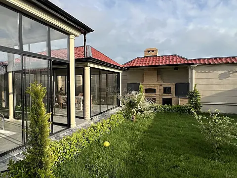 Satılır 4 otaqlı həyət evi 160 m²