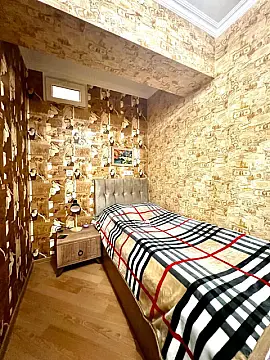 Satılır 4 otaqlı mənzil 126 m²