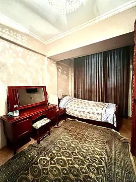 Satılır 4 otaqlı mənzil 126 m²