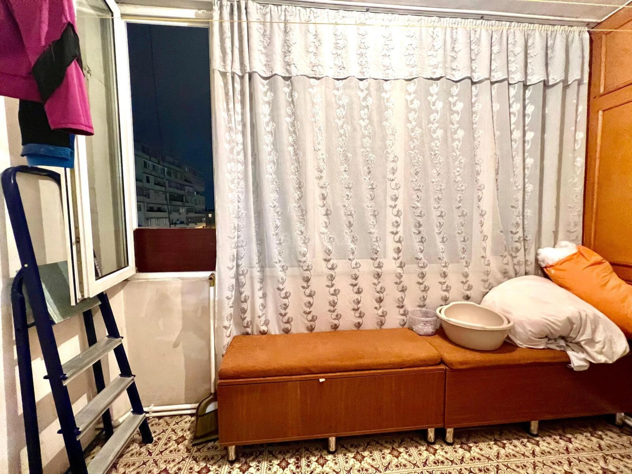 Satılır 4 otaqlı mənzil 126 m²