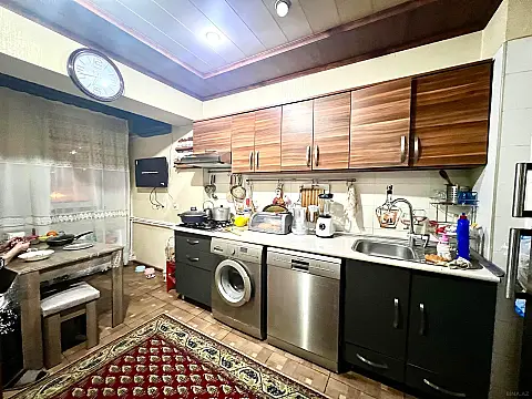 Satılır 4 otaqlı mənzil 126 m²