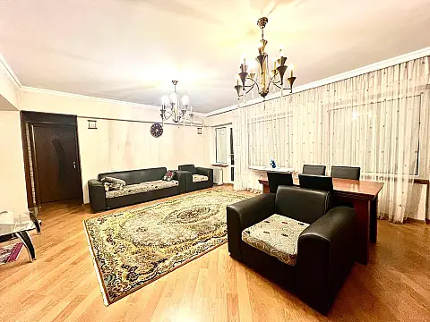 Satılır 4 otaqlı mənzil 126 m²