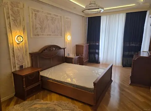 Kirayə verilir 3 otaqlı mənzil 180 m²