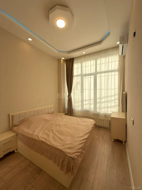 Satılır 2 otaqlı mənzil 82 m²