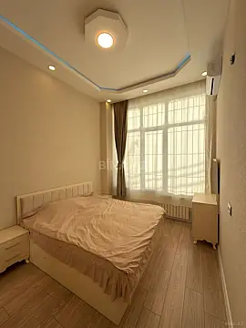 Satılır 2 otaqlı mənzil 82 m²