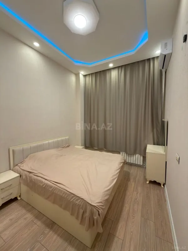 Satılır 2 otaqlı mənzil 82 m²