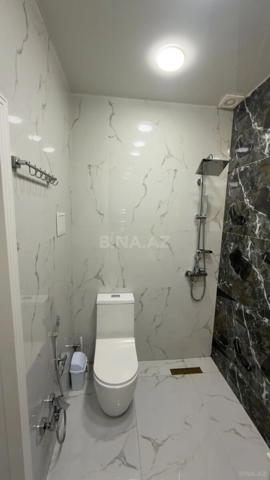 Satılır 2 otaqlı mənzil 82 m²