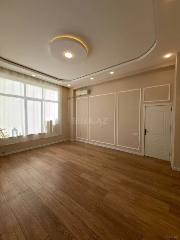 Satılır 2 otaqlı mənzil 82 m²