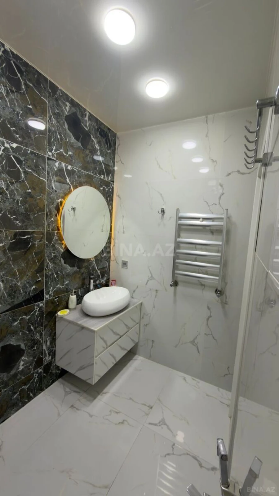 Satılır 2 otaqlı mənzil 82 m²