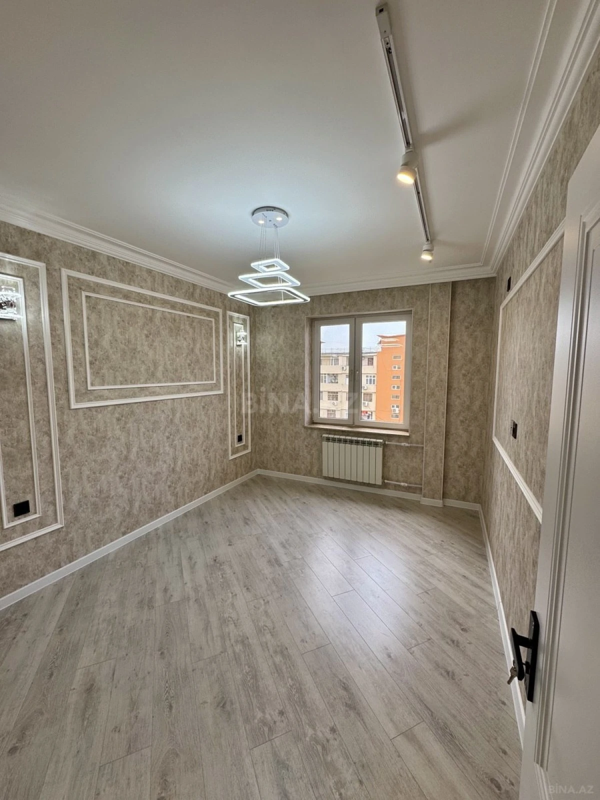 Satılır 3 otaqlı mənzil 75 m²