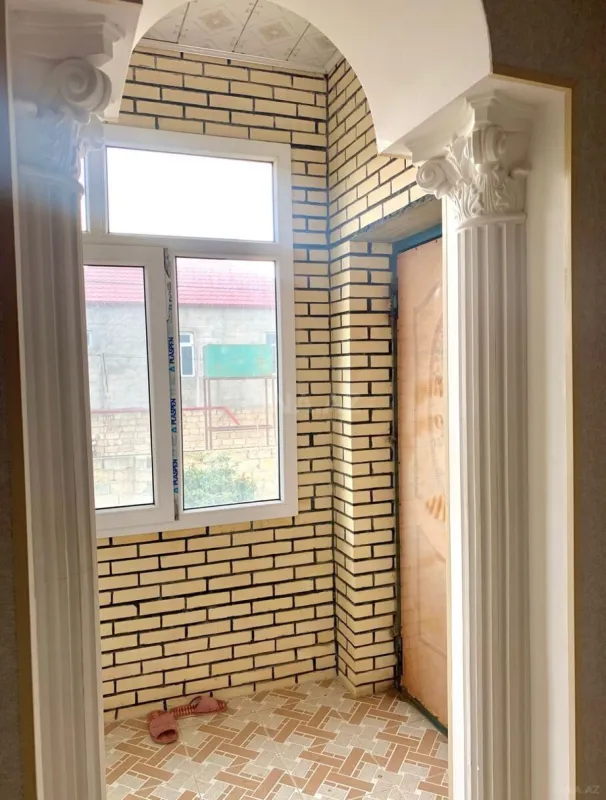 Satılır 4 otaqlı həyət evi 250 m²