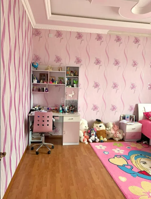 Satılır 4 otaqlı həyət evi 250 m²