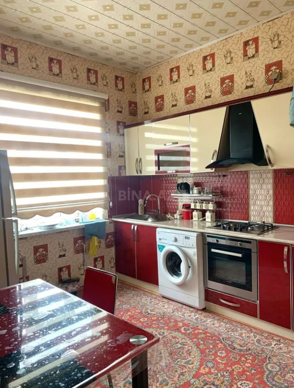 Satılır 4 otaqlı həyət evi 250 m²