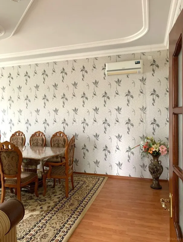 Satılır 4 otaqlı həyət evi 250 m²