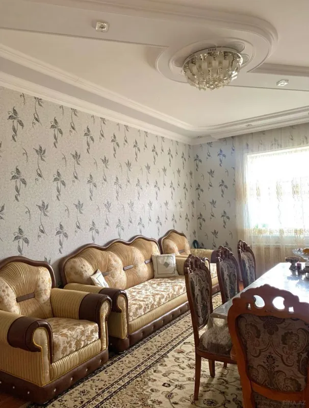 Satılır 4 otaqlı həyət evi 250 m²