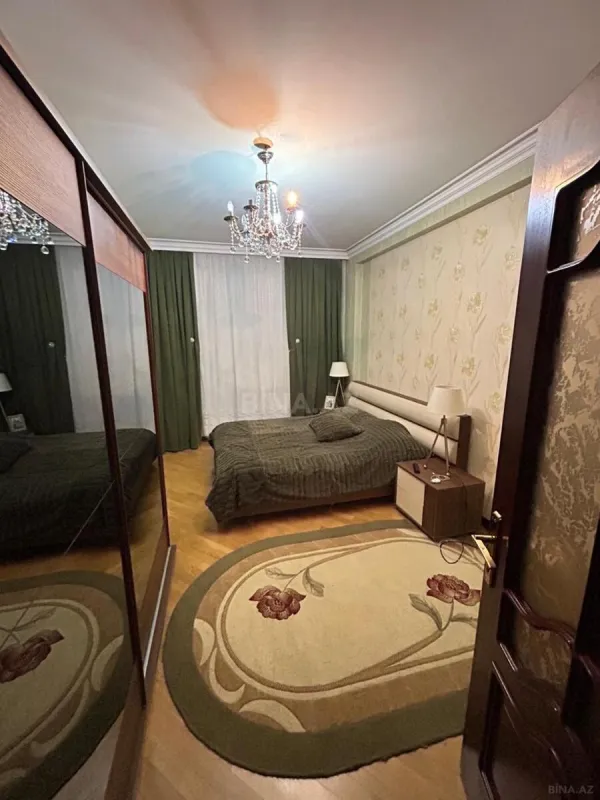 Satılır 3 otaqlı mənzil 110 m²