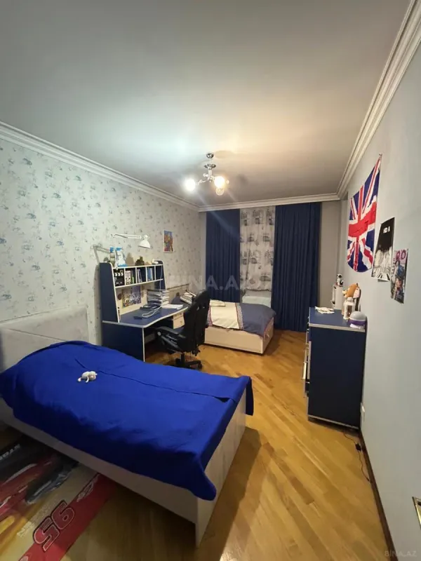 Satılır 3 otaqlı mənzil 110 m²