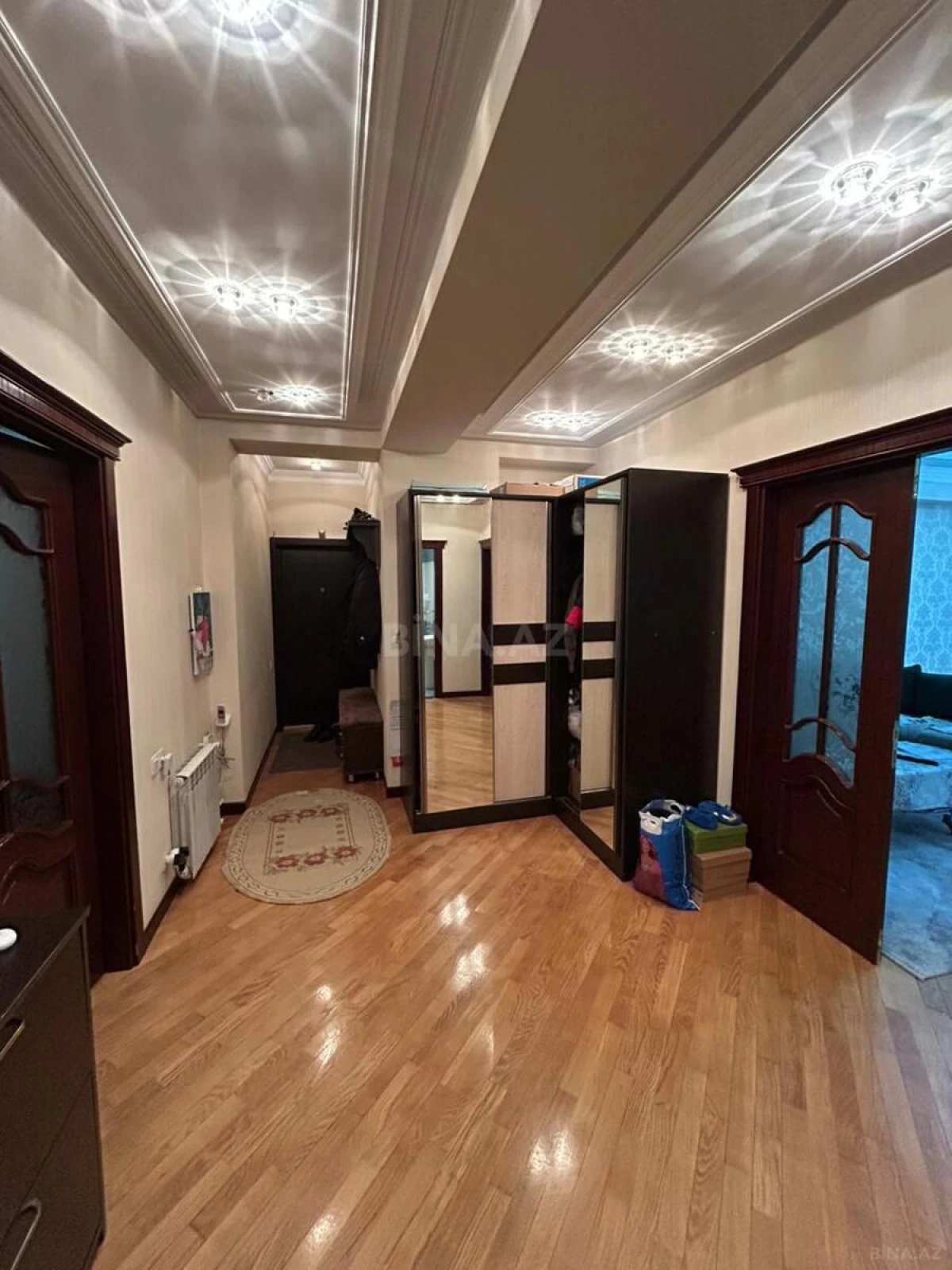 Satılır 3 otaqlı mənzil 110 m²
