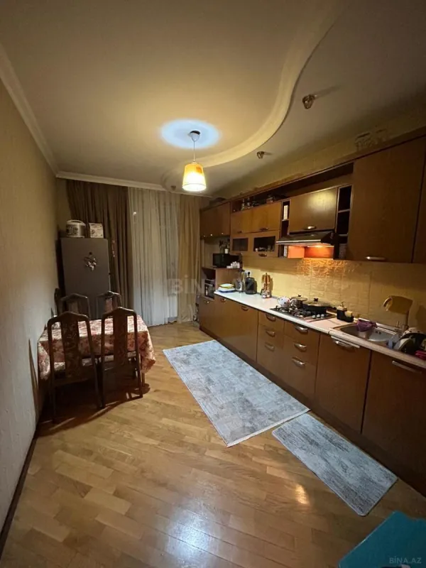 Satılır 3 otaqlı mənzil 110 m²