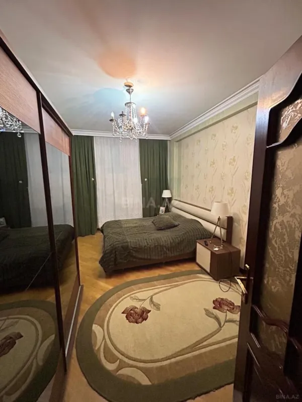 Satılır 3 otaqlı mənzil 110 m²