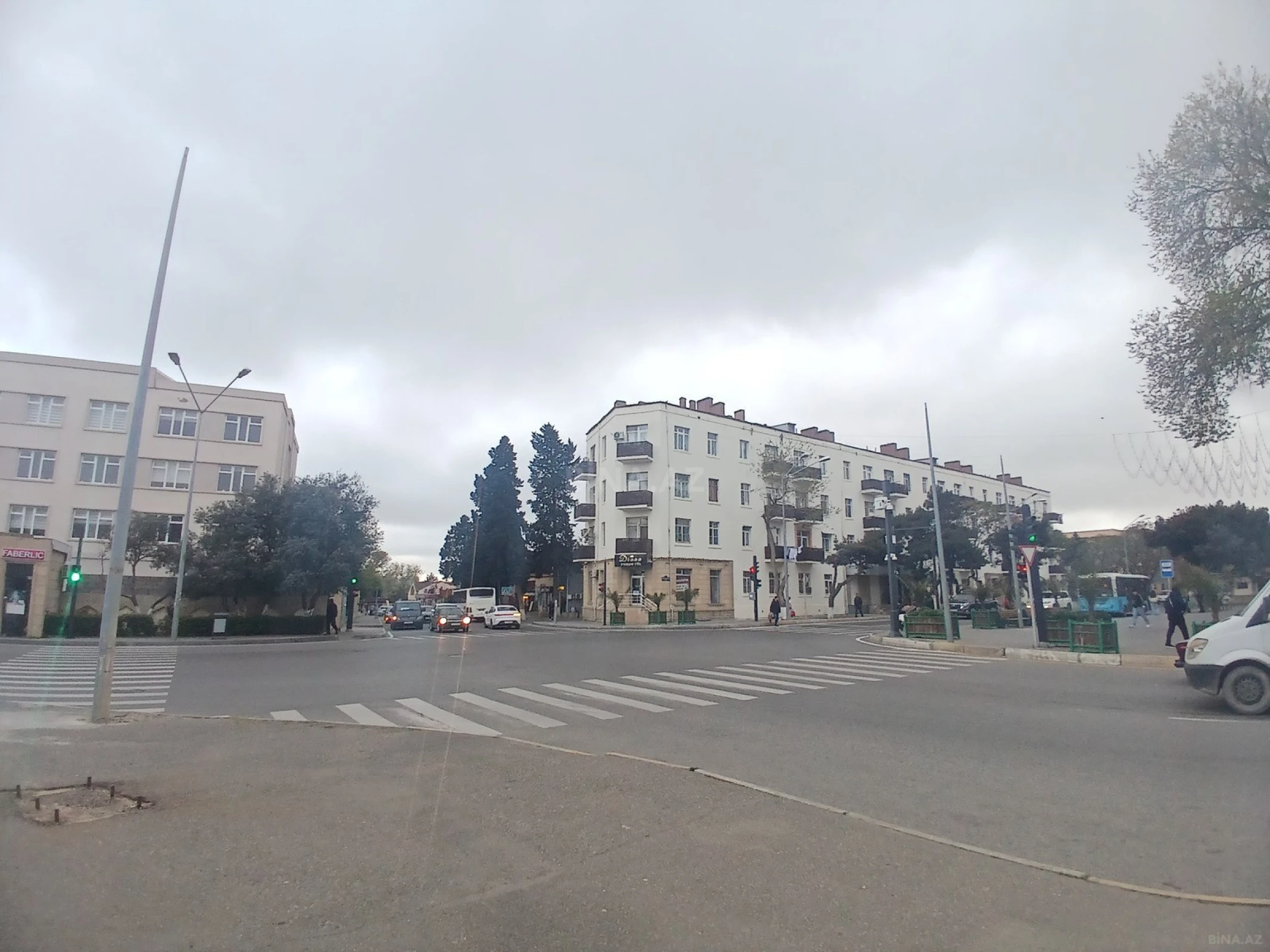 Satılır 3 otaqlı mənzil 75 m²
