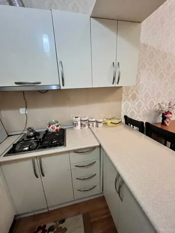 Kirayə verilir 2 otaqlı mənzil 50 m²