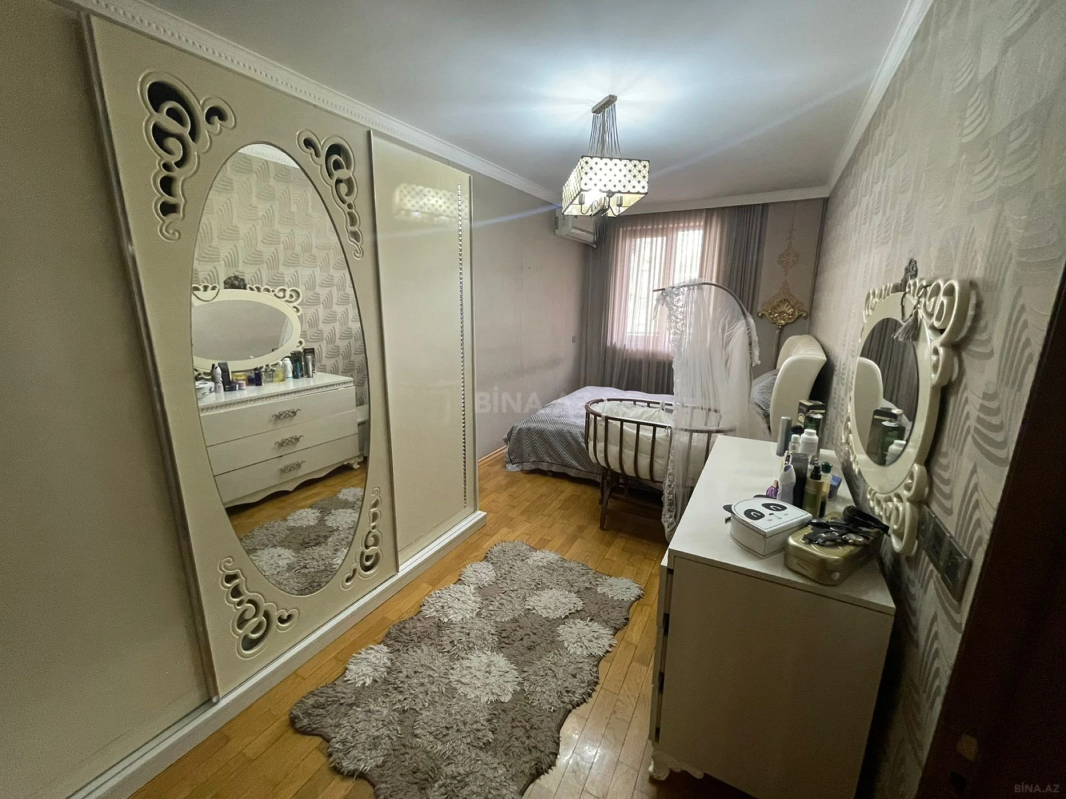 Satılır 3 otaqlı mənzil 103 m²