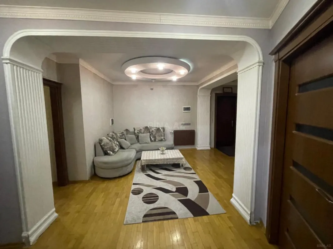 Satılır 3 otaqlı mənzil 103 m²
