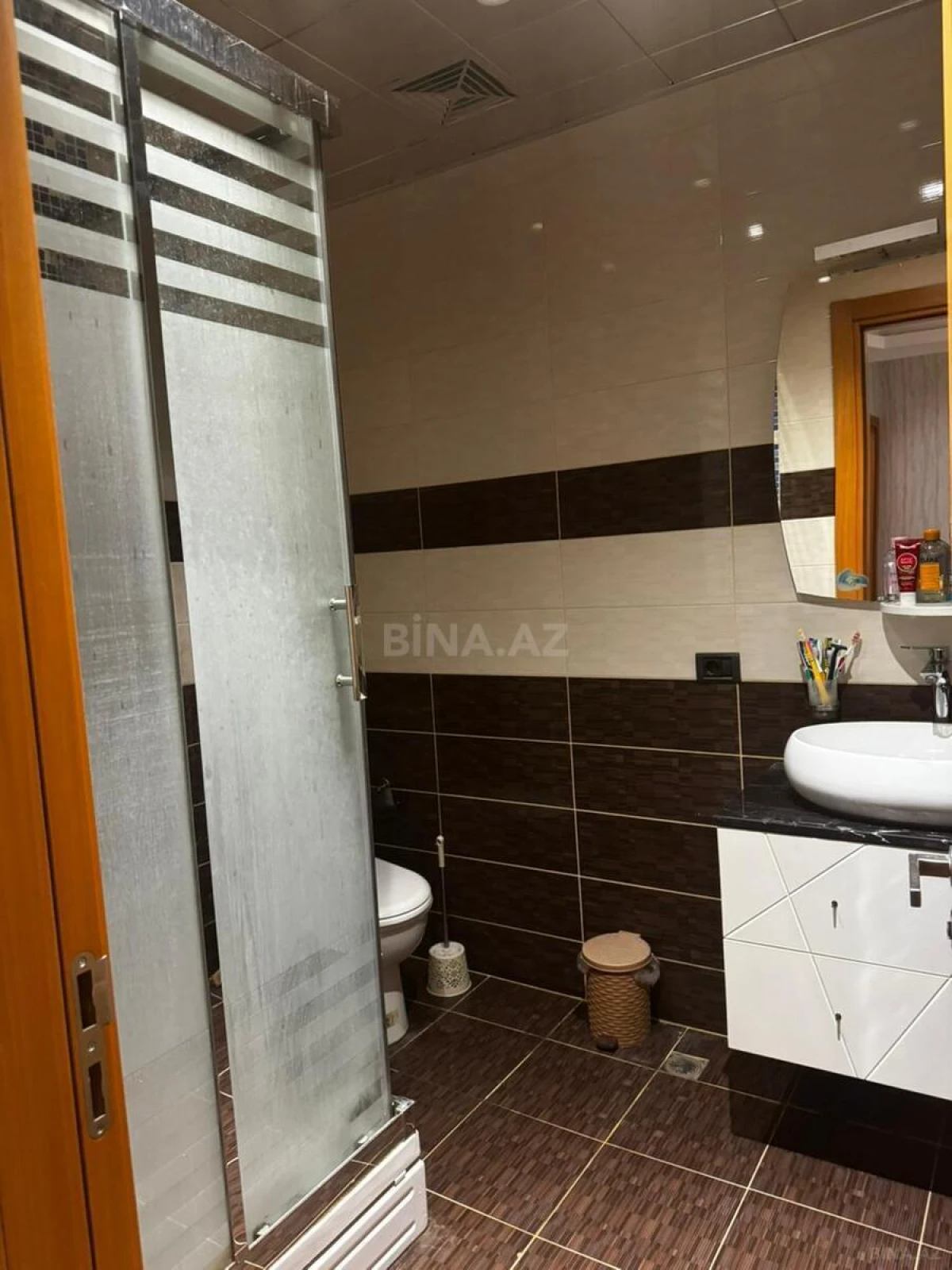 Kirayə verilir 2 otaqlı mənzil 90 m²