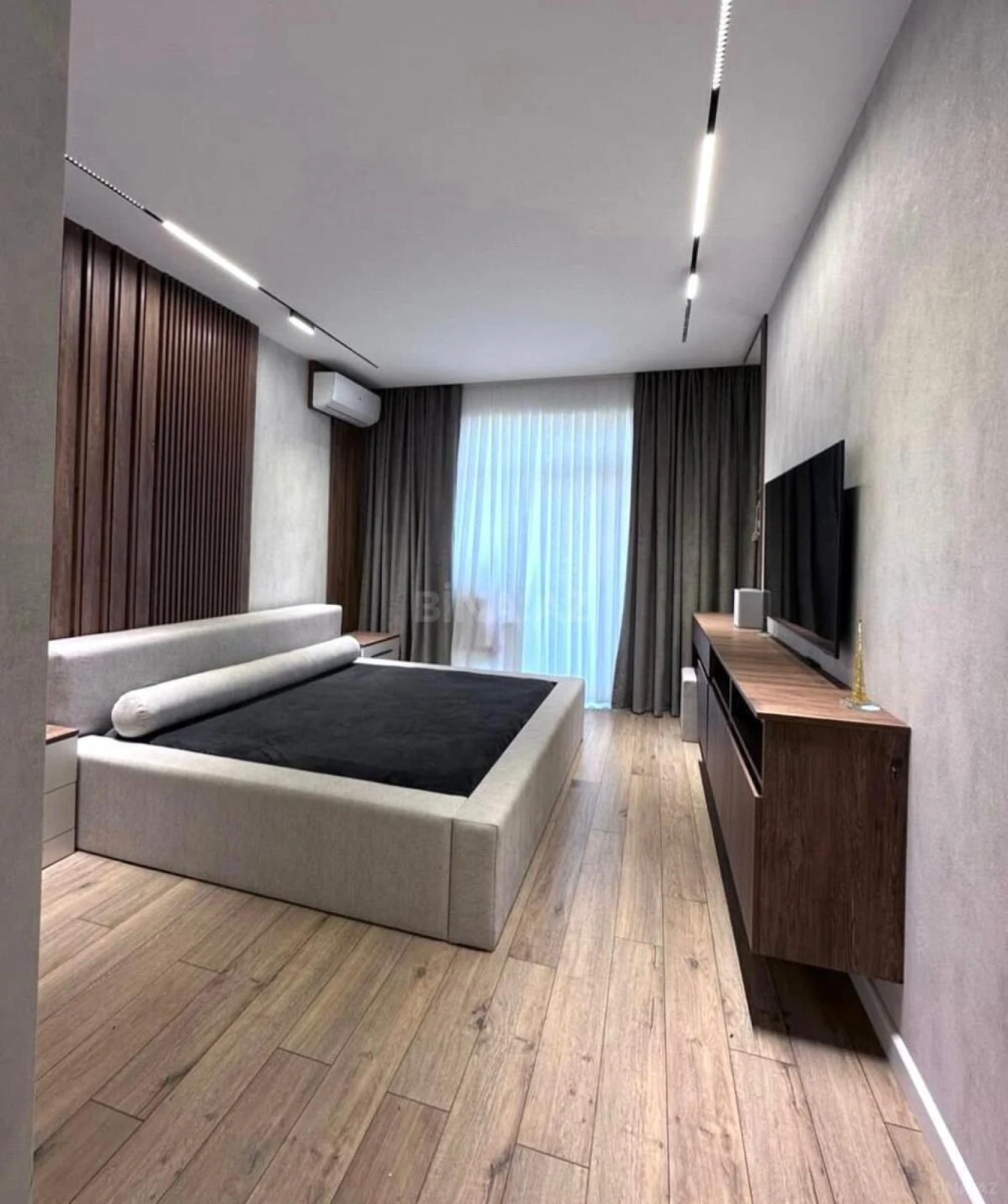 Kirayə verilir 3 otaqlı mənzil 150 m²