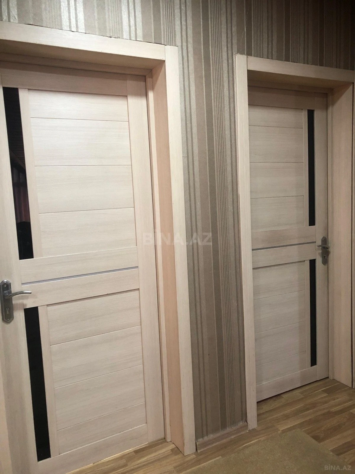 Satılır 5 otaqlı həyət evi 300 m²